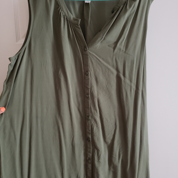 (3 for $30) Old Navy Green (almost) Maxi Dress - Picture 2 of 3
